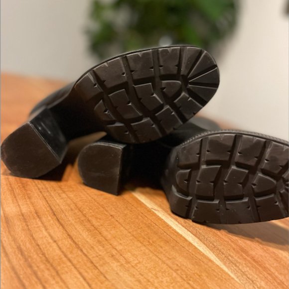 Heeled 100% Leather Boots, Side Zipper with Hoop Detail, Black, Size 8 - Picture 7 of 8